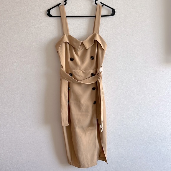 Tan trench coat inspired dress - Picture 2 of 5